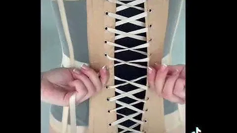 Как надеть корсет и затянуть самому на себе.
