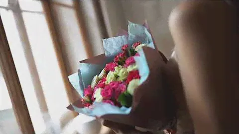 15 кустовых роз нежный микс (Кения) 40 см
